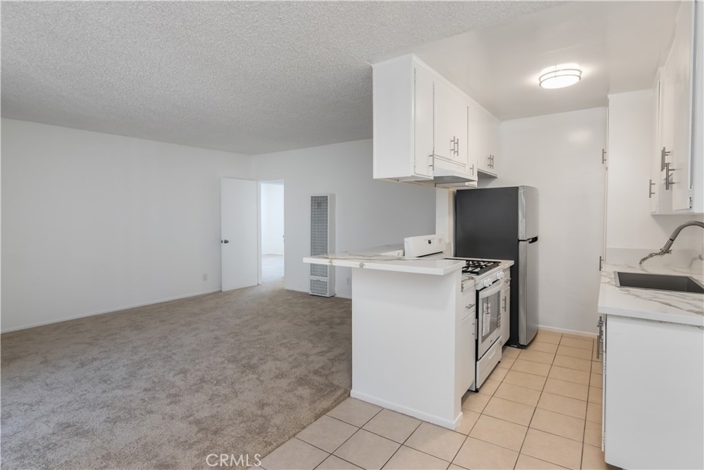 4065 Mclaughlin Avenue - Photo 3