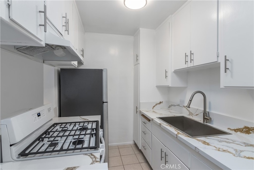 4065 Mclaughlin Avenue - Photo 5
