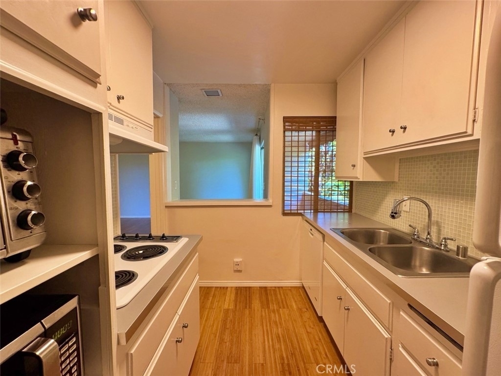 5625 Sumner - Photo 24