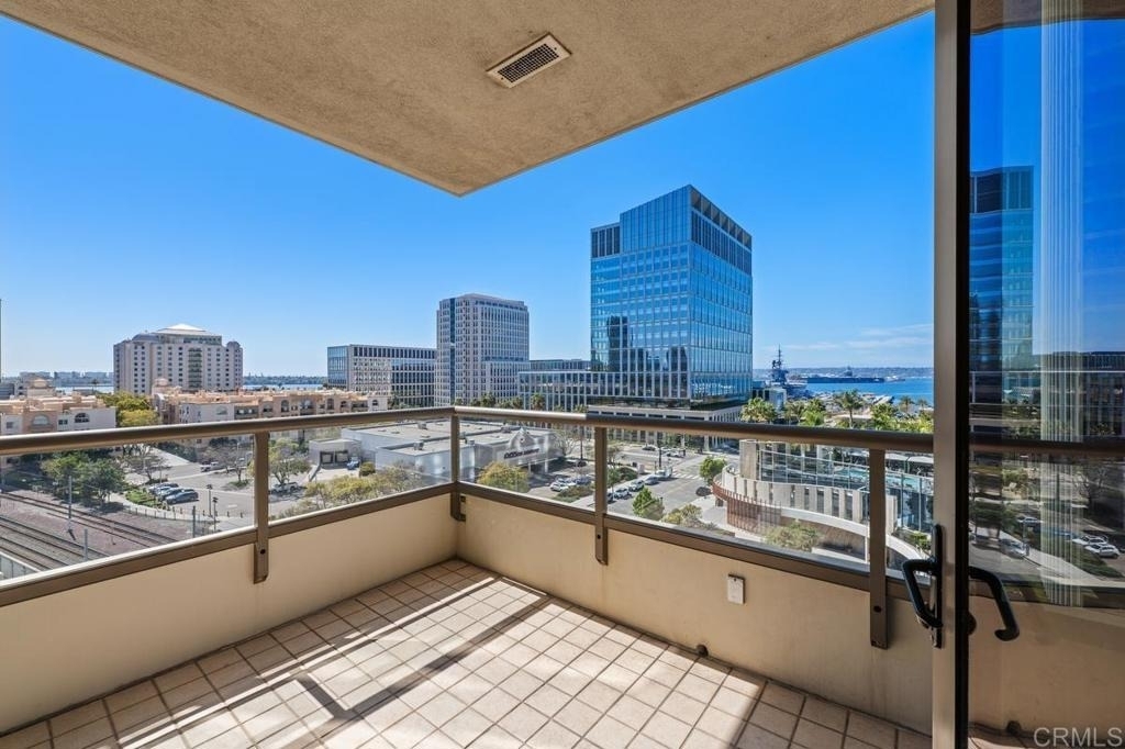700 W E Street - Photo 10