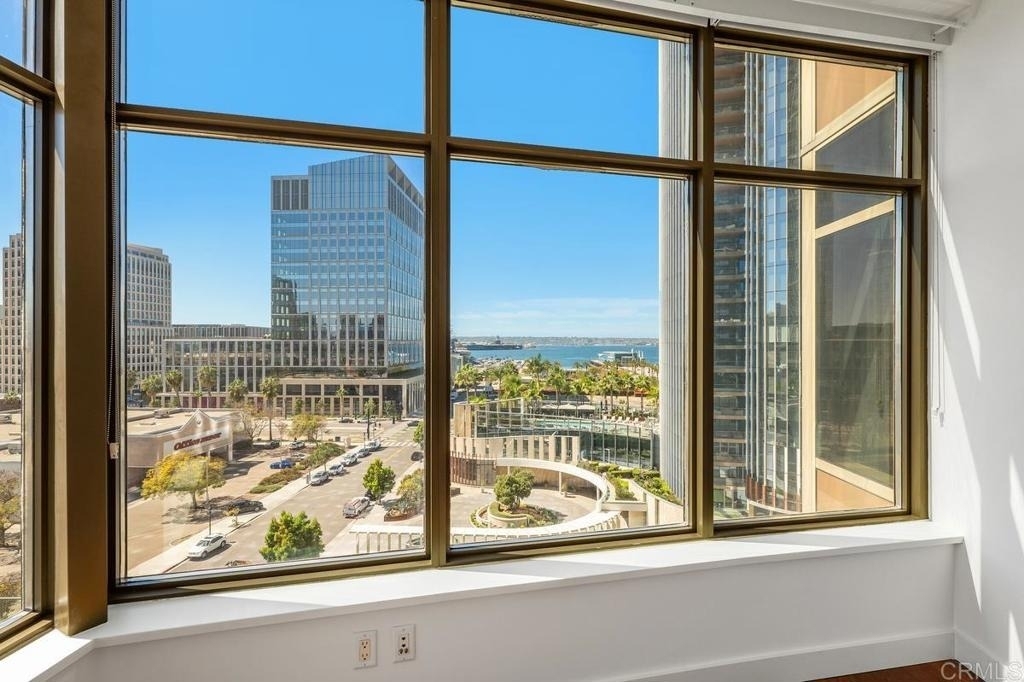 700 W E Street - Photo 16
