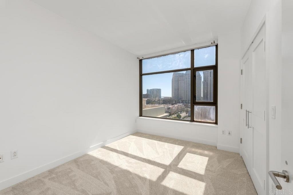 700 W E Street - Photo 23