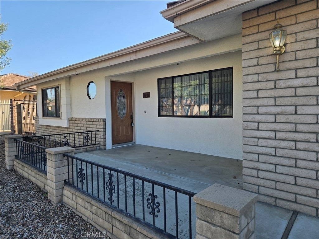 727 Chardonnay Place - Photo 2