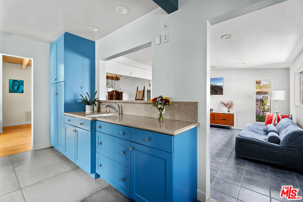 3612 Greenwood Avenue - Photo 8