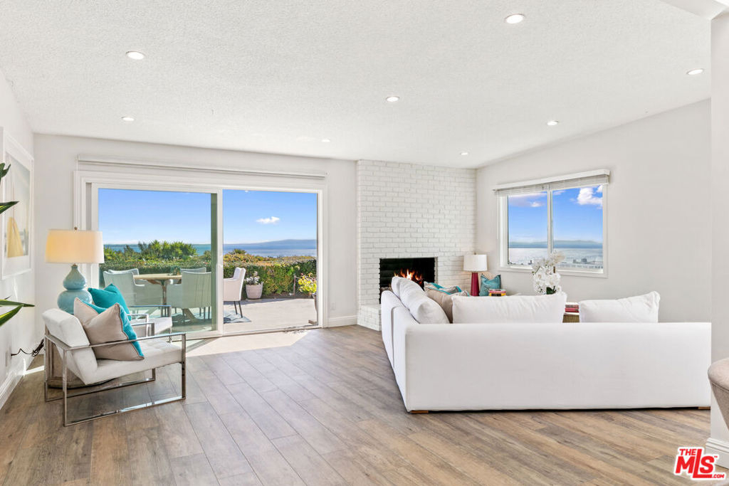 3636 Oceanhill Way - Photo 1