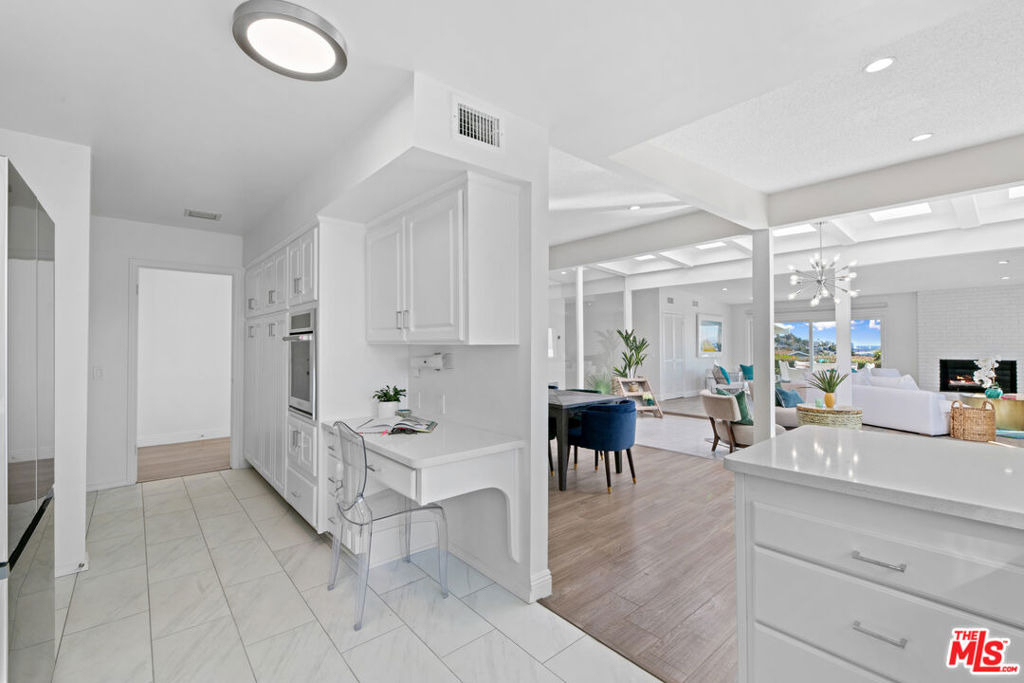 3636 Oceanhill Way - Photo 13