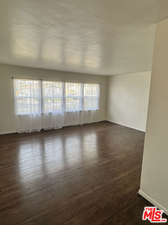 3311 1/2 W 78th Street - Photo 8