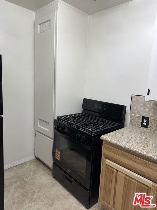 3311 1/2 W 78th Street - Photo 4