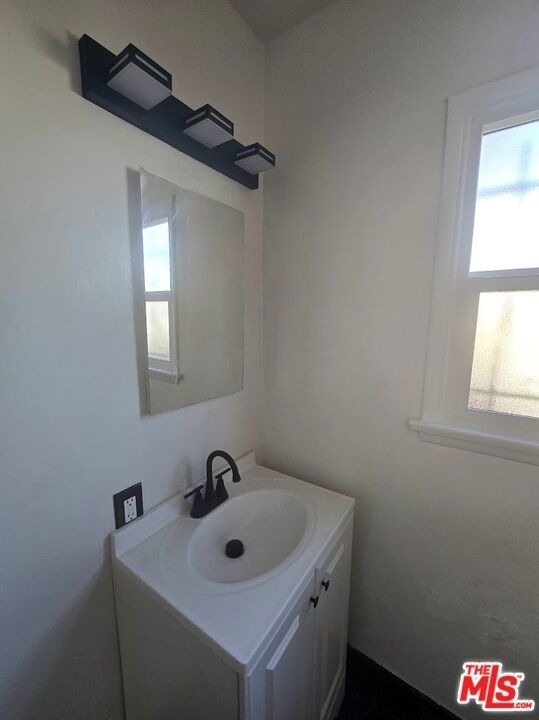 3311 1/2 W 78th Street - Photo 15