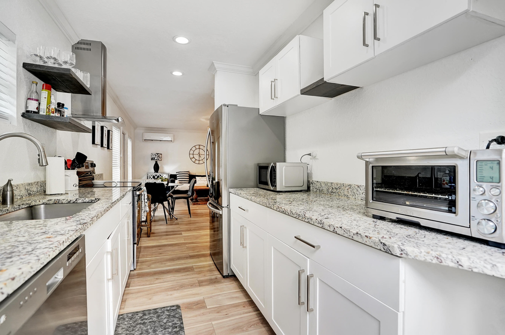 311 Se 3rd Avenue - Photo 45