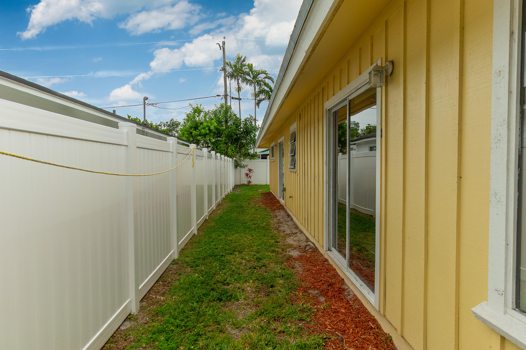 6130 Francis Street - Photo 23
