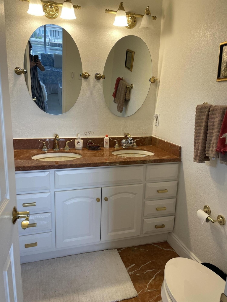 1198 Hillsboro Mile - Photo 10