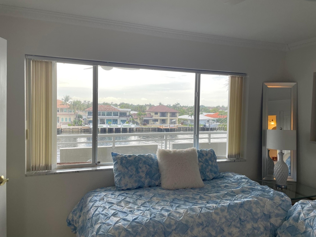 1198 Hillsboro Mile - Photo 6