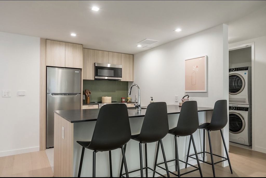 Nostrand Avenue - Photo 1