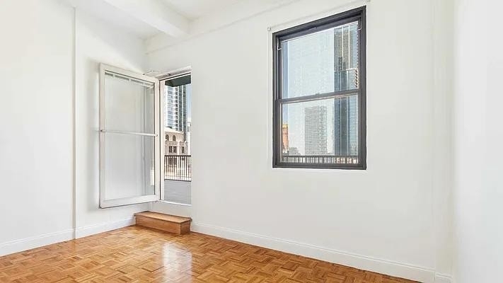 Broadway - Photo 4