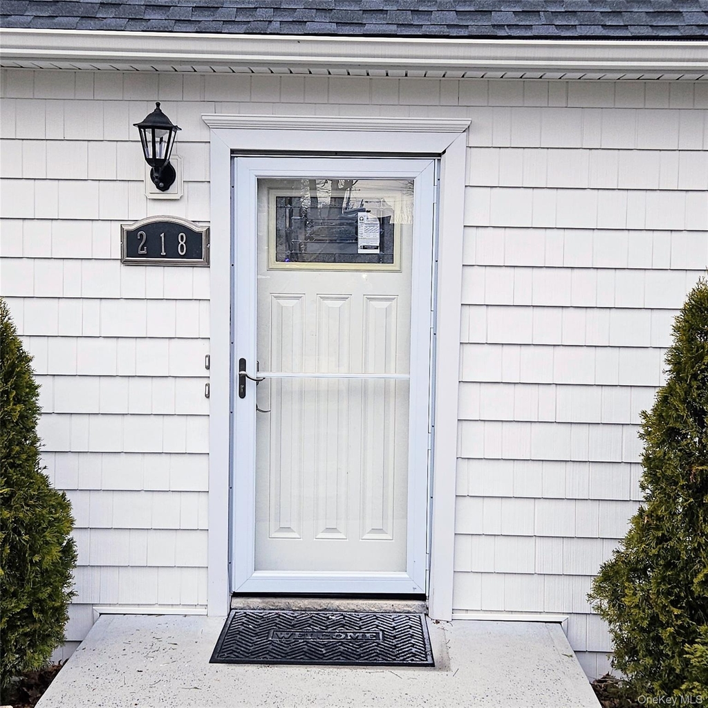 218 Warren Avenue - Photo 0