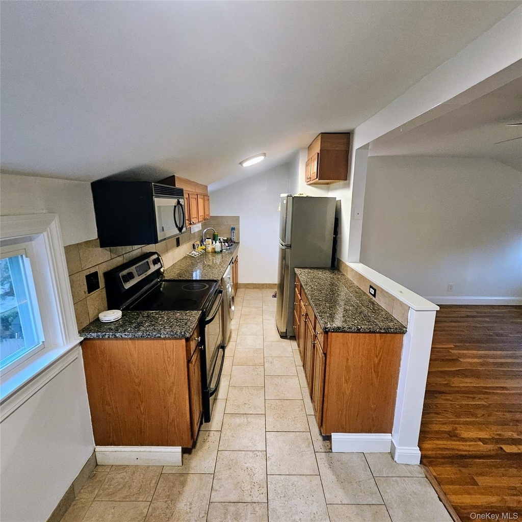 218 Warren Avenue - Photo 4