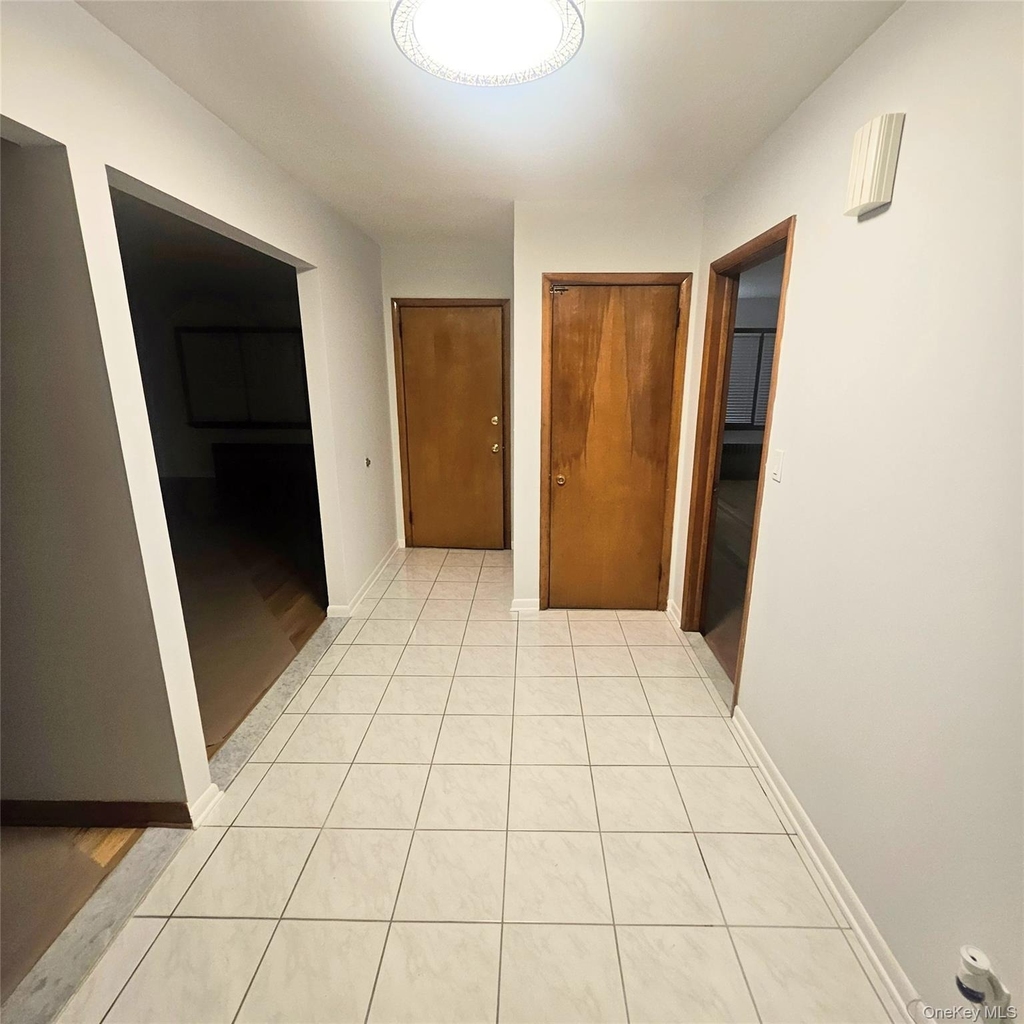 109 Rockwell Street - Photo 2