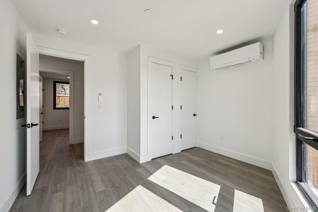 325 Manville - Photo 13
