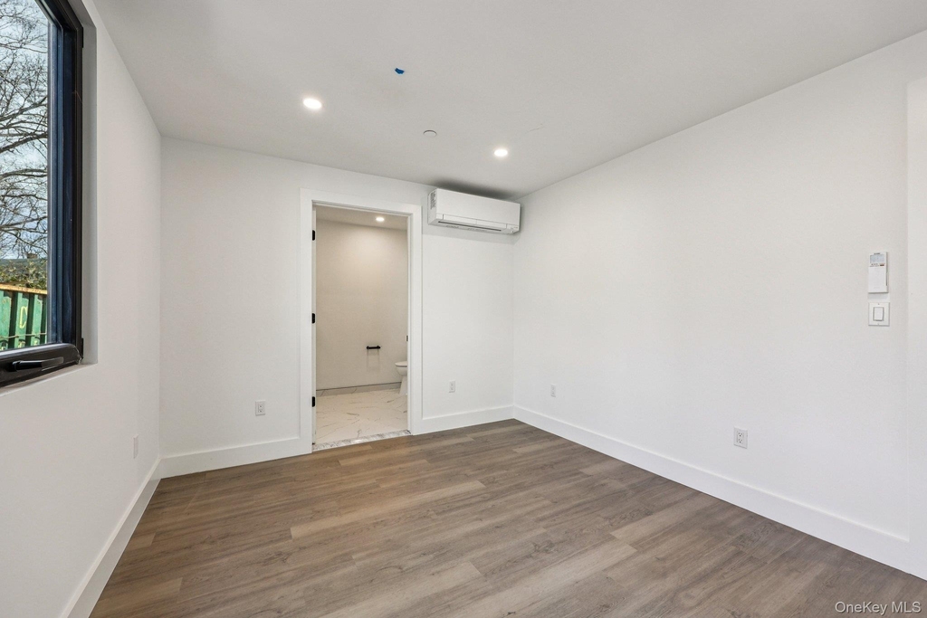 325 Manville - Photo 17