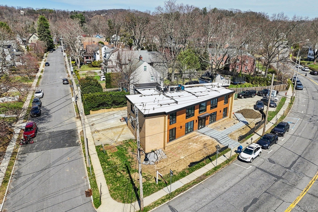 325 Manville - Photo 32