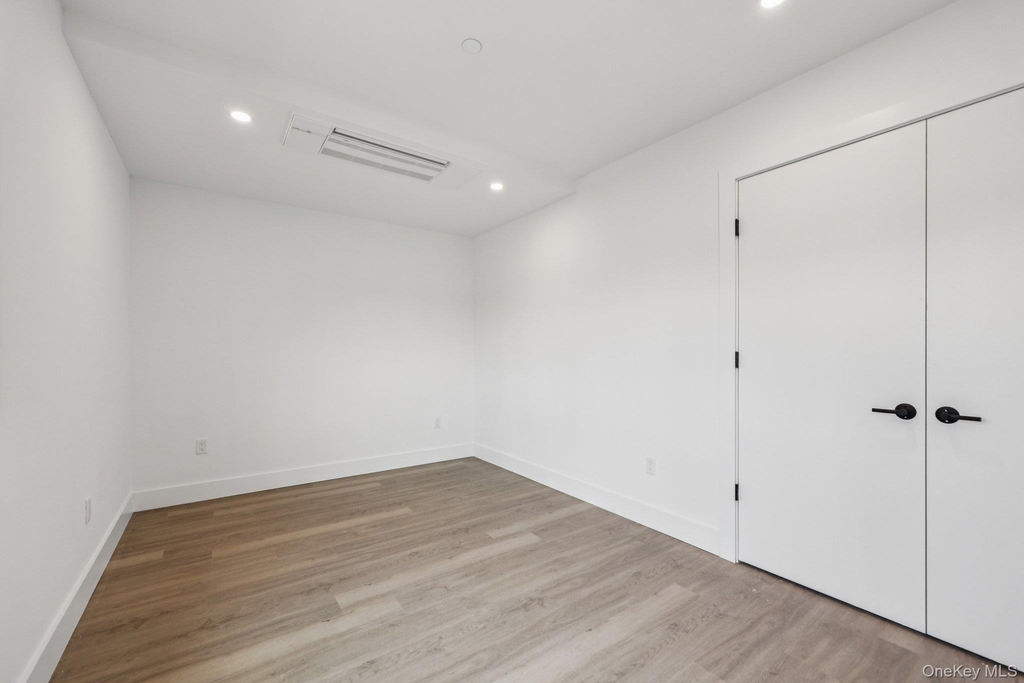 325 Manville - Photo 14