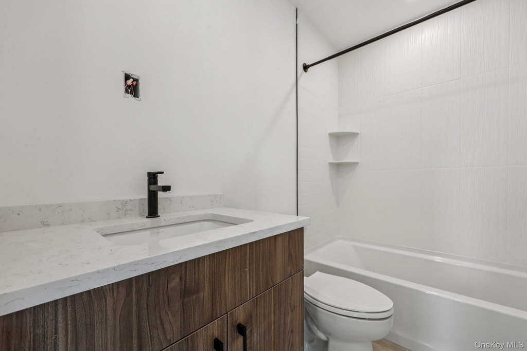 325 Manville - Photo 17