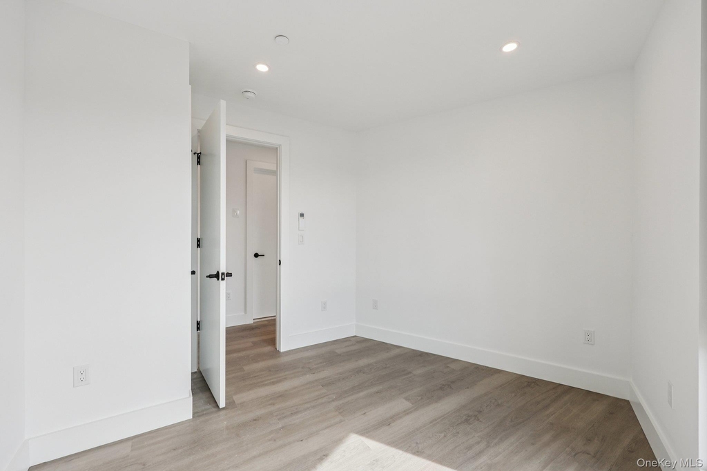 325 Manville - Photo 25