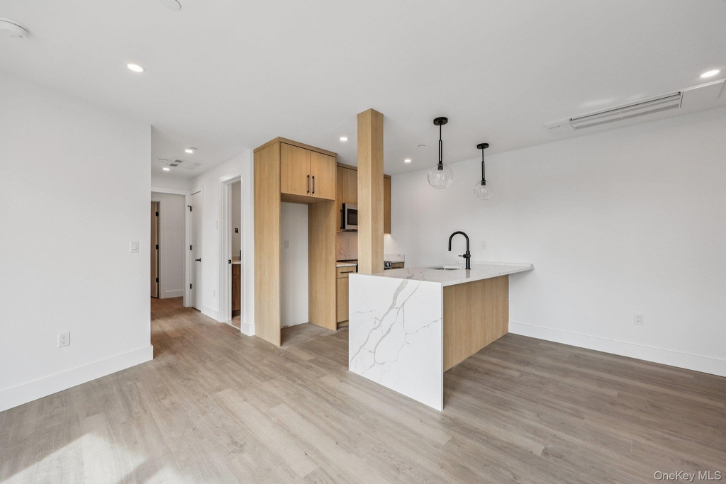 325 Manville - Photo 4