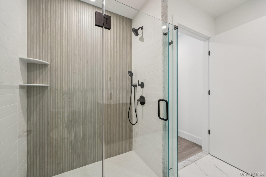 325 Manville - Photo 19