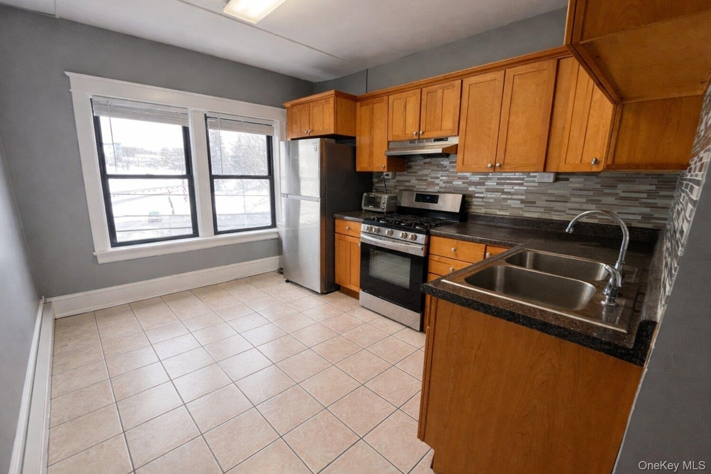 2 Raymond Avenue - Photo 3