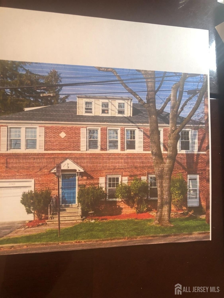 2249 Evergreen Avenue - Photo 0