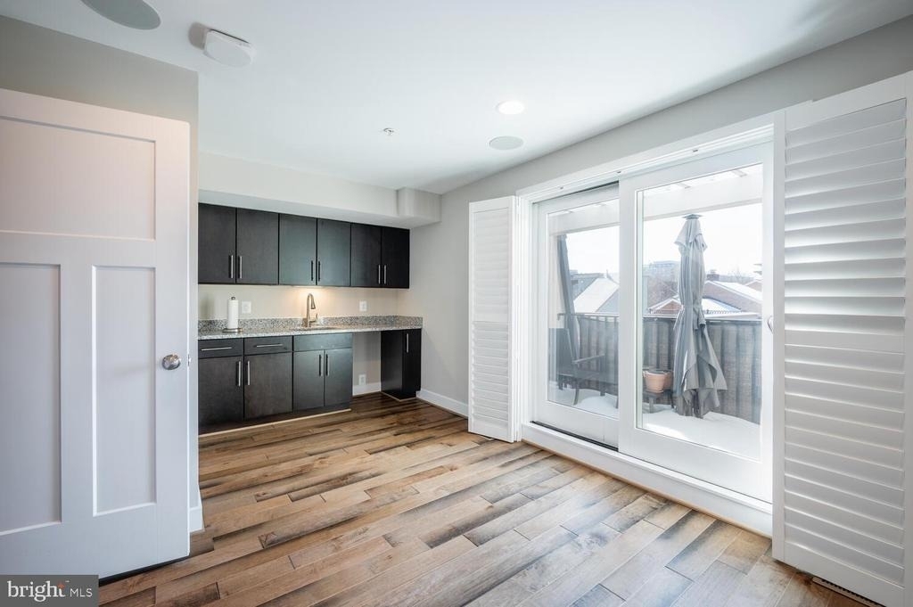 1126 N Stuart Street - Photo 8