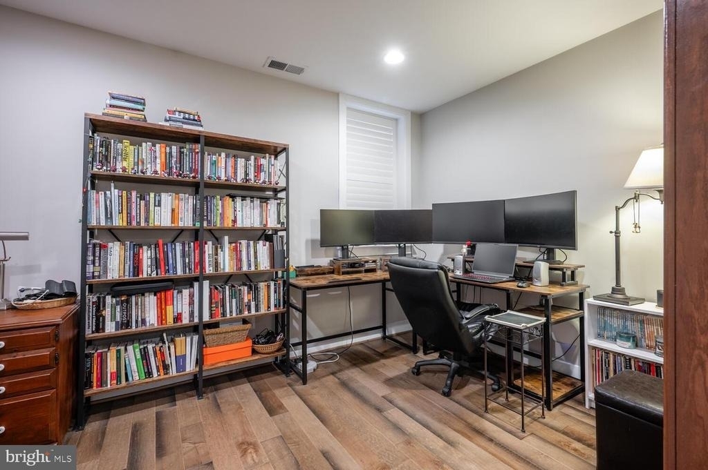 1126 N Stuart Street - Photo 25