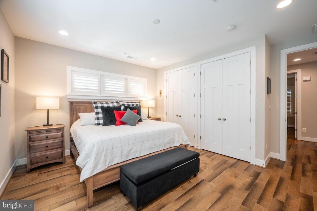 1126 N Stuart Street - Photo 4