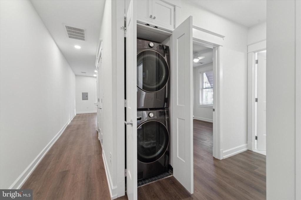 1049 W Lancaster Avenue - Photo 5