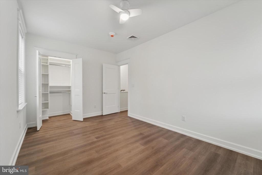1049 W Lancaster Avenue - Photo 12