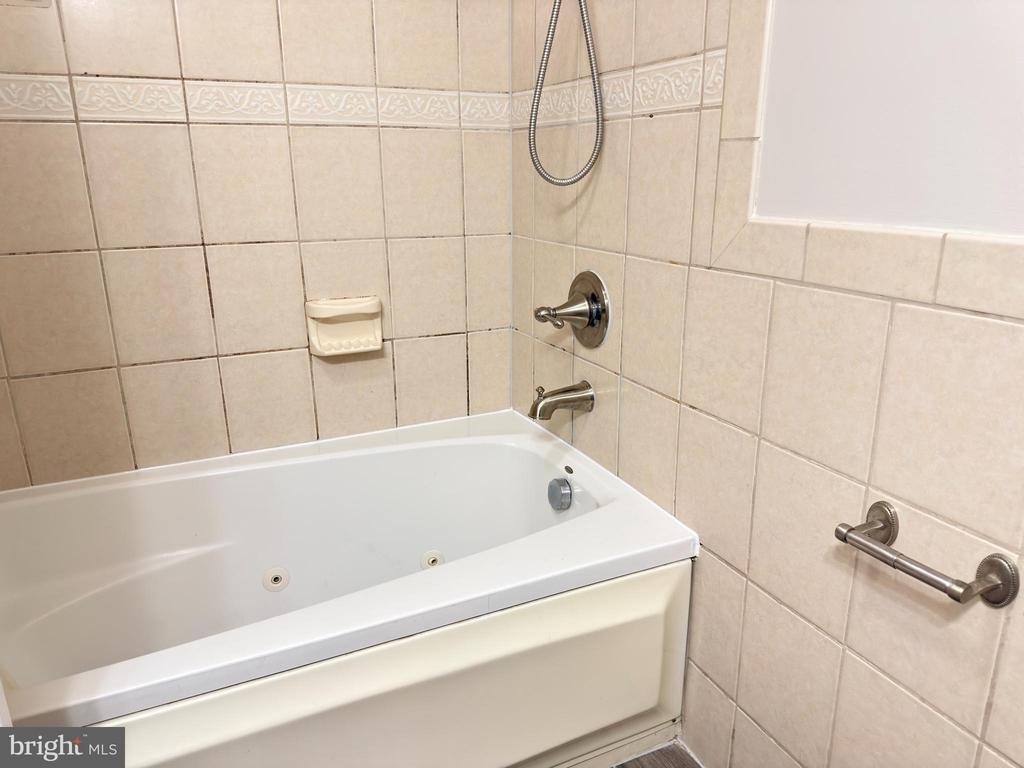 1246 Queen Street Ne - Photo 13