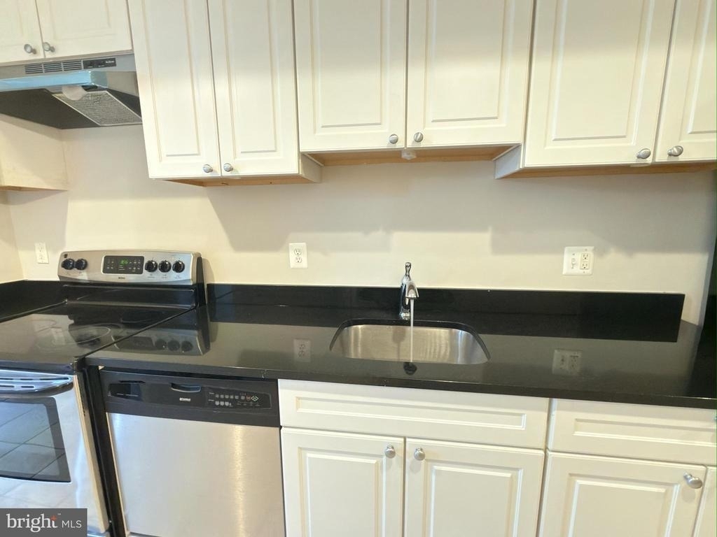 1246 Queen Street Ne - Photo 8