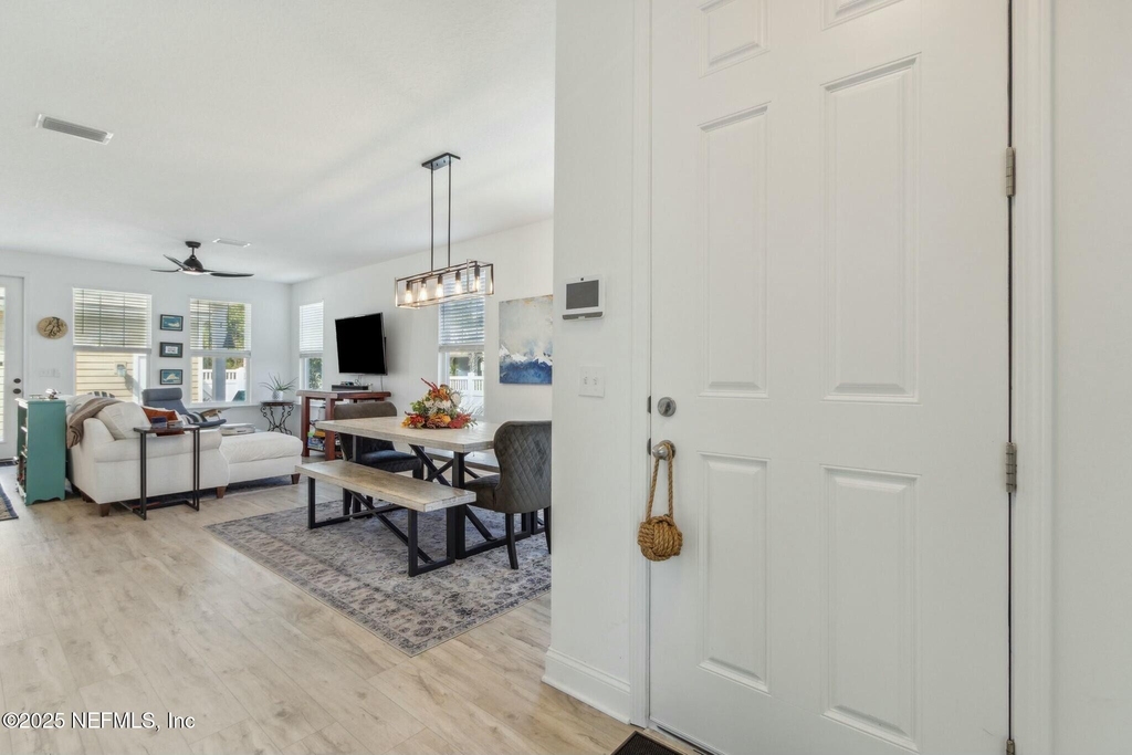 213 Daydream Avenue - Photo 5