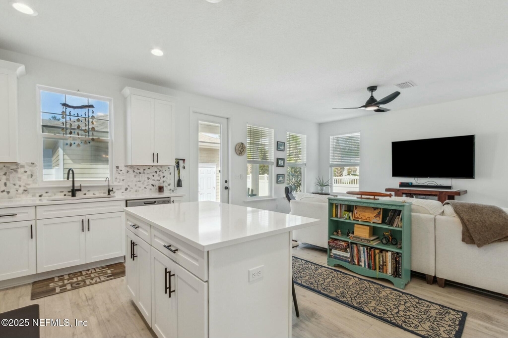 213 Daydream Avenue - Photo 16