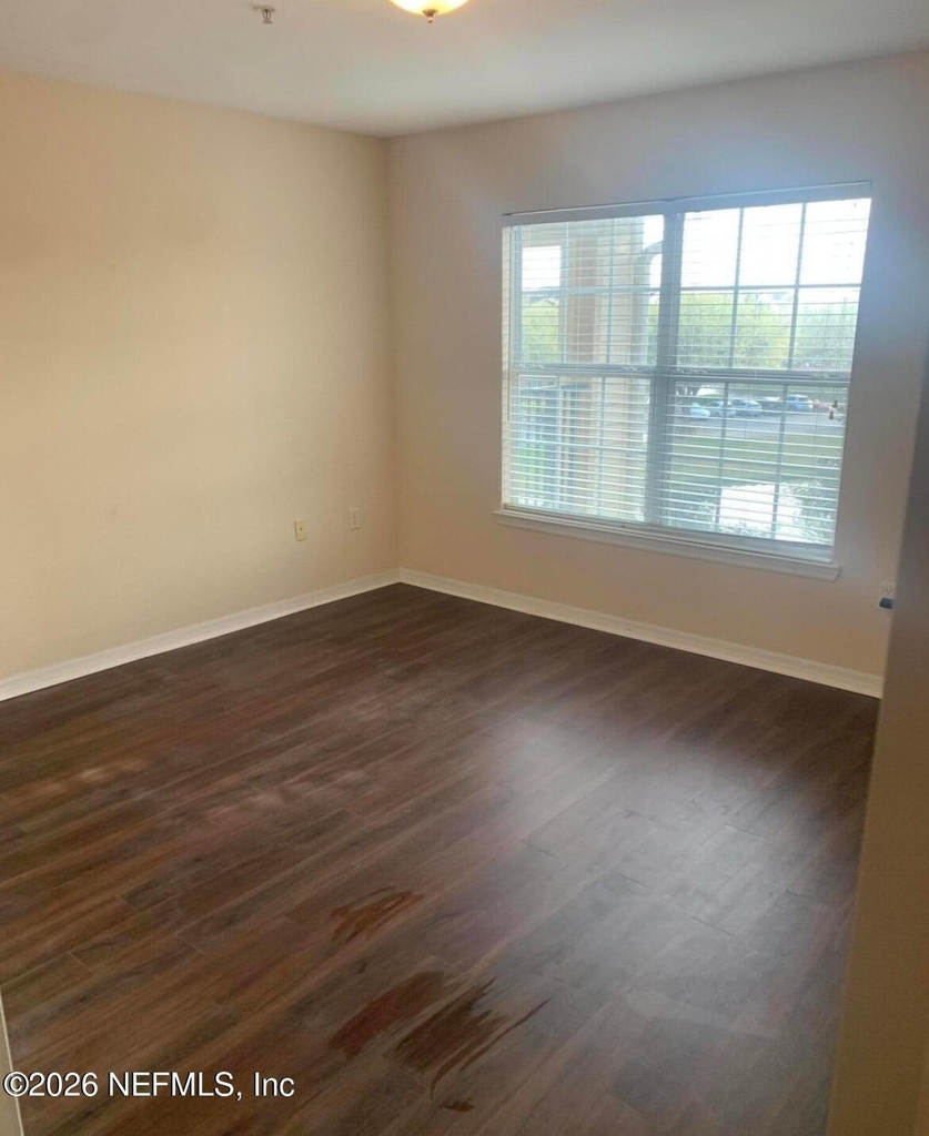 7800 Point Meadows Drive - Photo 16