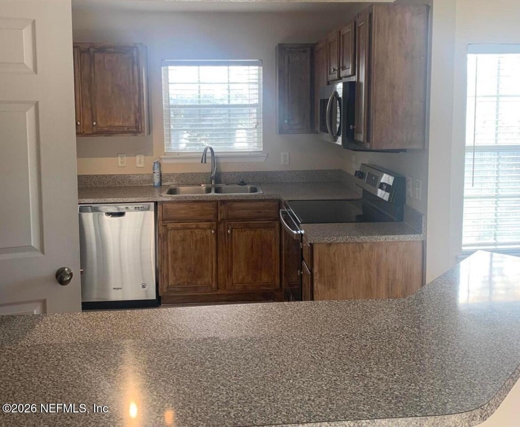 7800 Point Meadows Drive - Photo 12