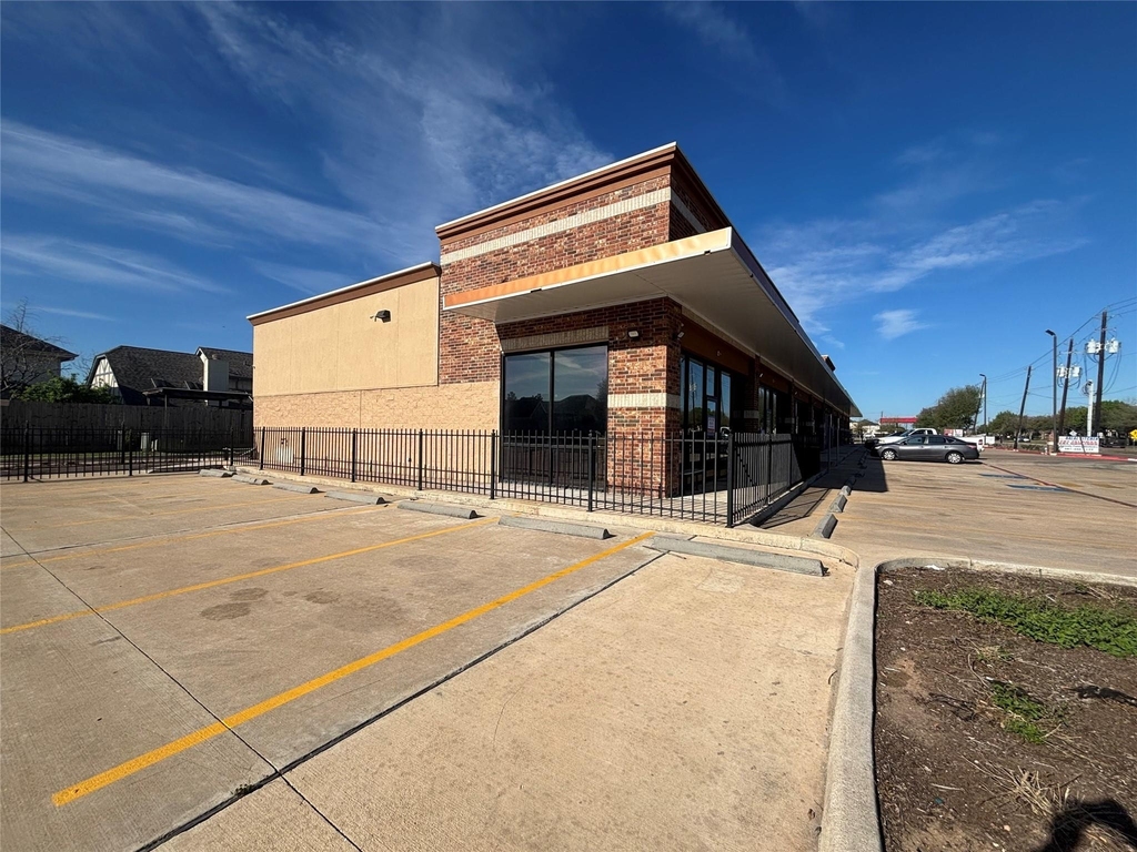 12917 W Bellfort Avenue - Photo 4