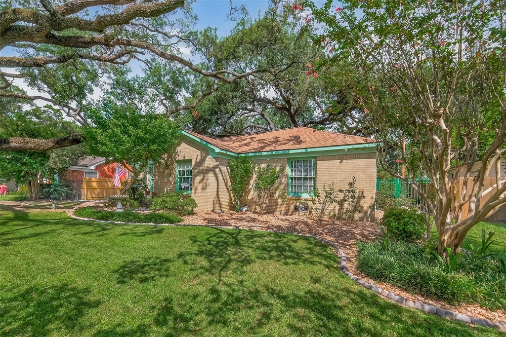 407 1/2 Fairbanks Street - Photo 16