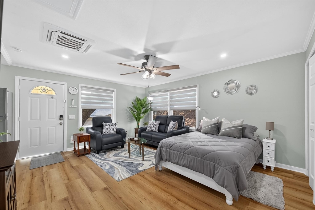 407 1/2 Fairbanks Street - Photo 1