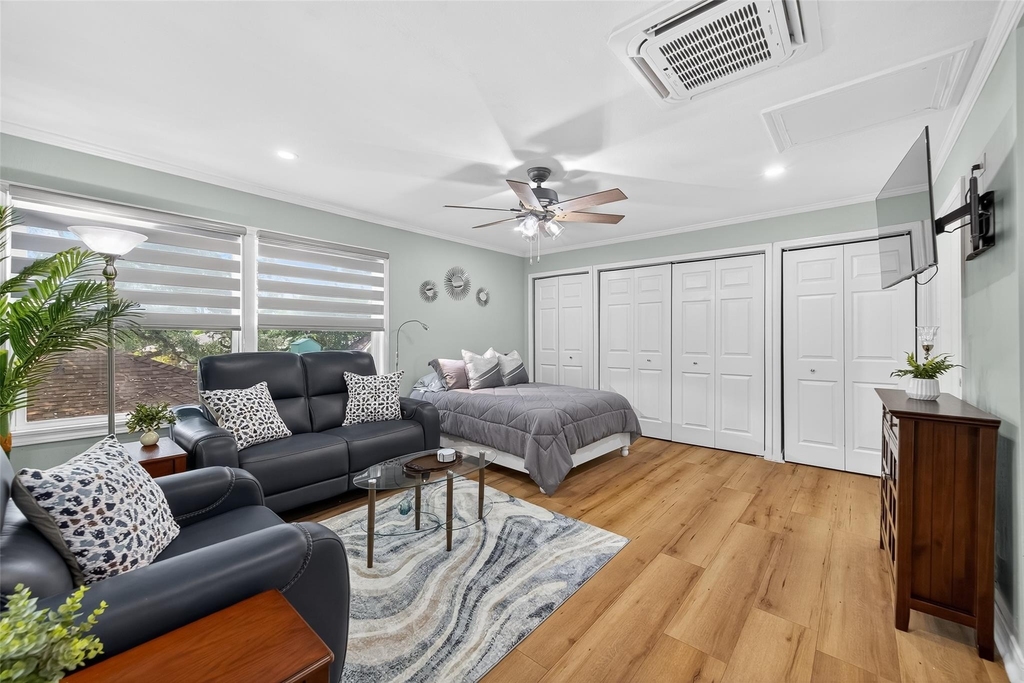 407 1/2 Fairbanks Street - Photo 0