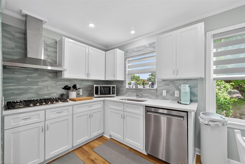 407 1/2 Fairbanks Street - Photo 8