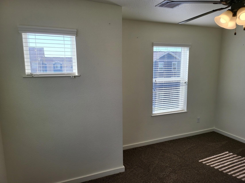 21155 Gosling Road - Photo 32