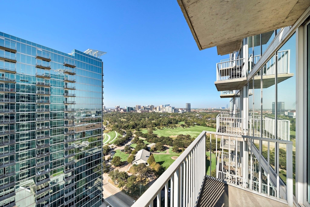 5925 Almeda Road - Photo 3